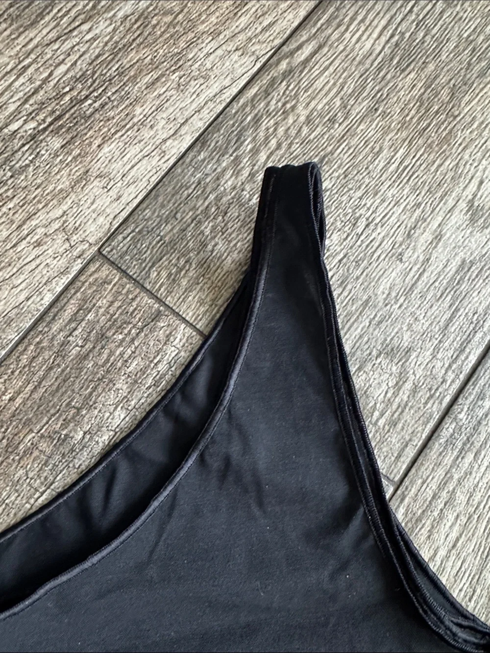 ALO Yoga One-Shoulder Black Crop Tank